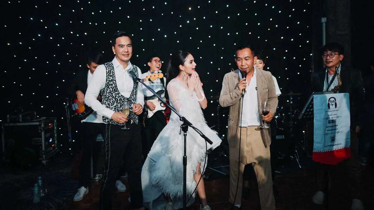 บทความ:การจัดเตรียมอาหารให้ทีมงานออร์แกนไนท์ส่วนต่างๆ และวงดนตรีงานแต่งงาน