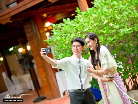 Man Photographer - Image Gallery Thumbnail No.8